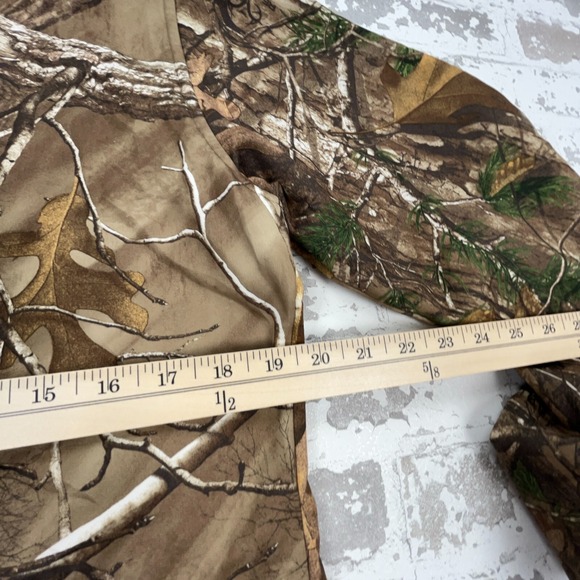 Under Armor Hoodie Women Medium Camo Pink Sweatshirt Sweater Semi Fit Real Tree - Picture 8 of 9